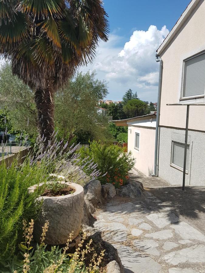 Apartments Vesna Avsec - Krk Town Eksteriør bilde